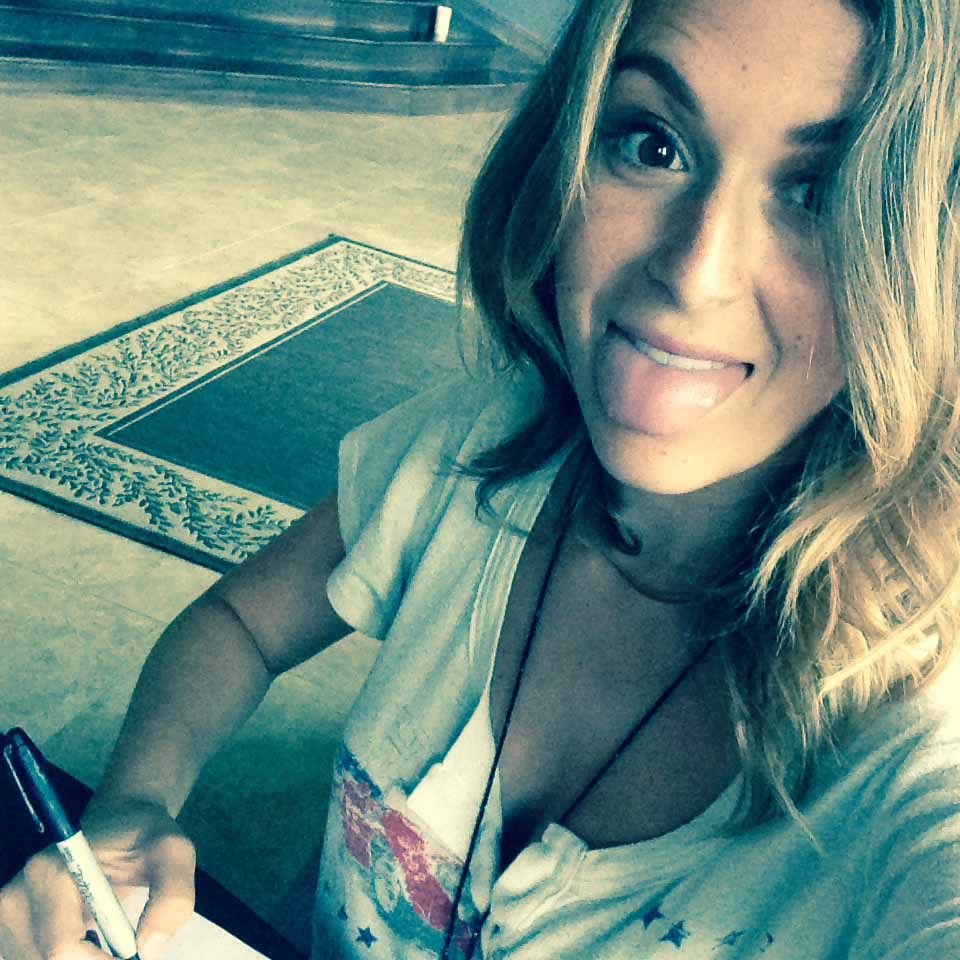 alexa vega selfie