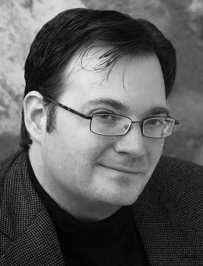 Brandon Sanderson, bw 2014, credit Isaac Stewart