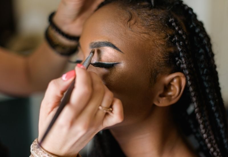 4 Top Careers To Consider in the Beauty Industry