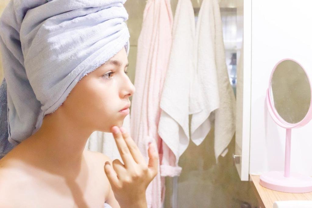 13 Ways to Fight Dry Skin Acne Naturally