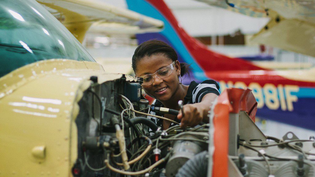 trade school an aircraft mechanic student practices her craft t20 g8OJlN