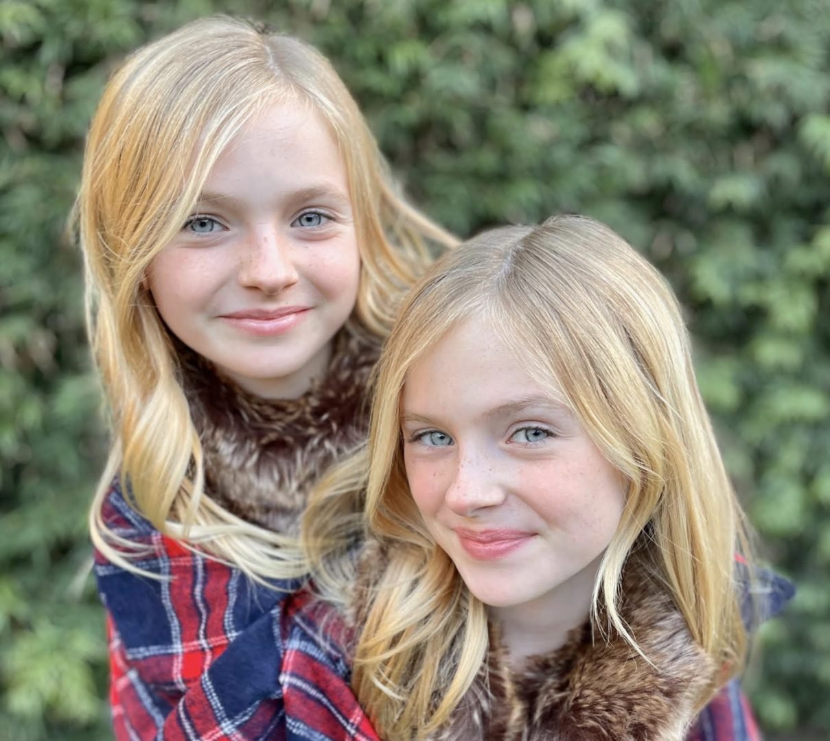 Ella And Mia Allan Of A Loud House Christmas Interview 