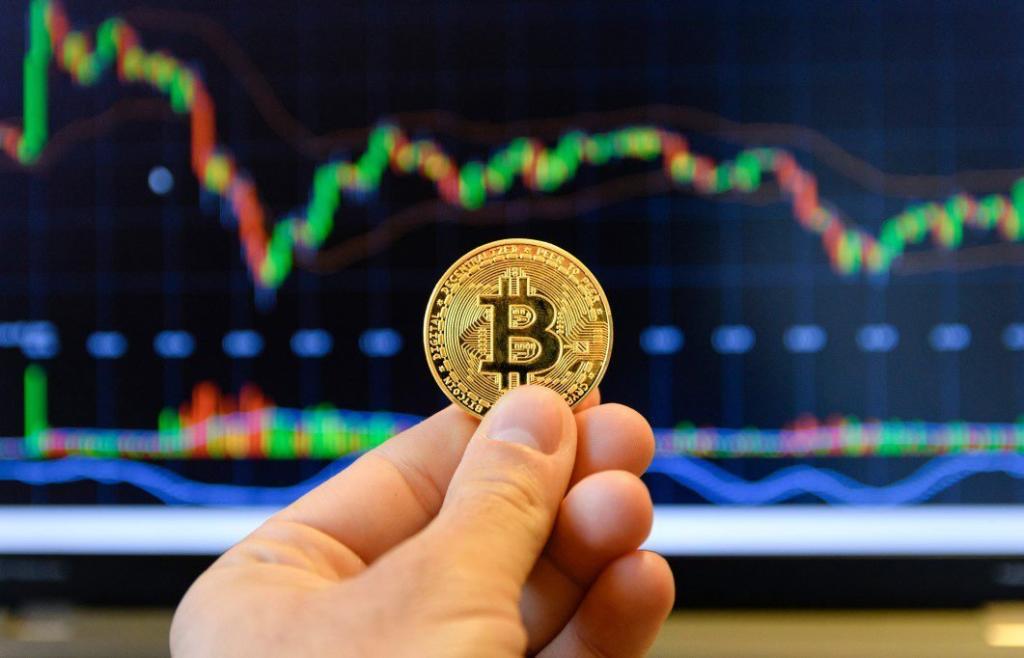 9 Reasons Why You Should Invest in Cryptocurrency 