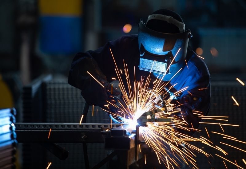 What You Should Know if You Want To Become a Welder