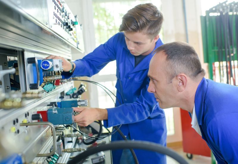 What To Know When Starting a Career as an Electrician