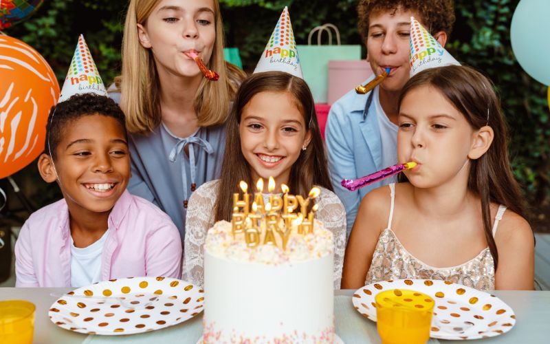 Ways To Surprise Your Best Friend on Their Birthday