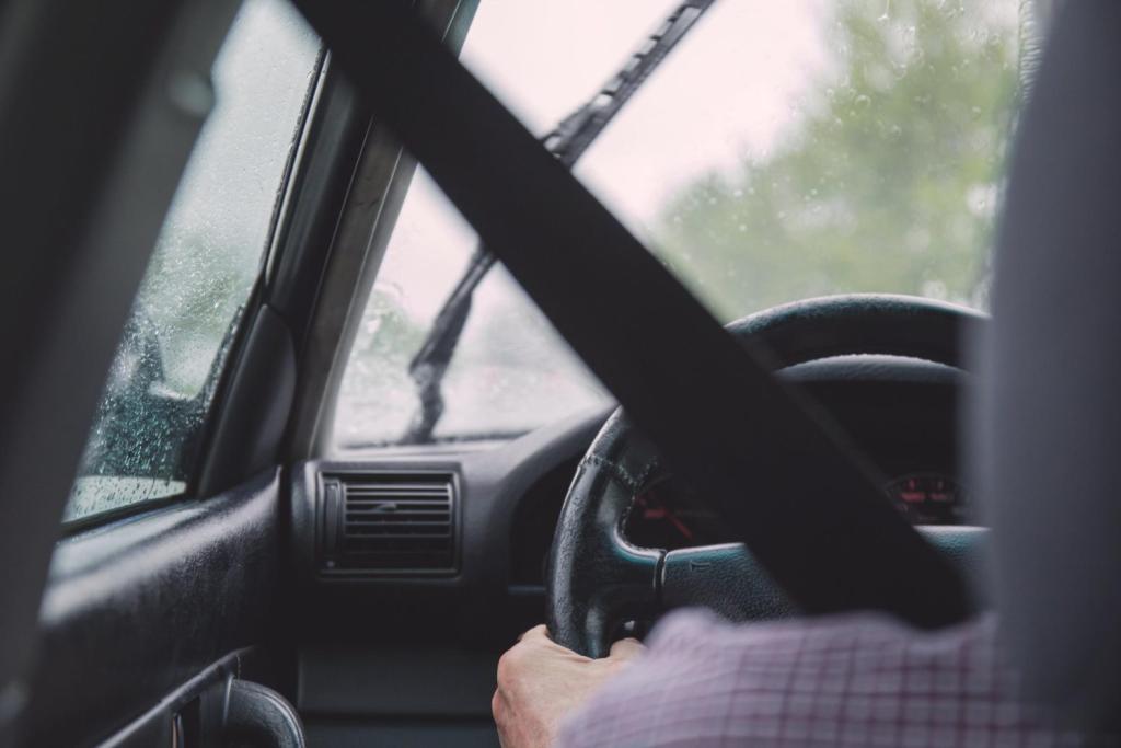 What to Do to Keep Yourself Safe While Driving
