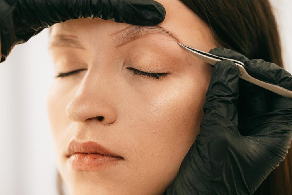 5 Mistakes You’re Probably Making With Your Eyebrow Tweezers and How to Fix Them