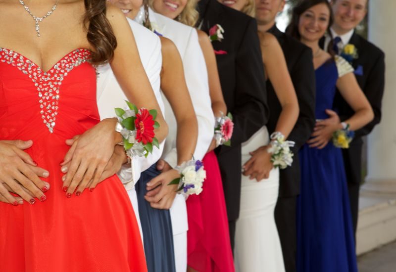 Top Tips on How To Feel Confident in Your Prom Dress